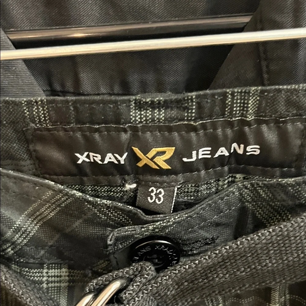 Men's Black Plaid Belted Cargo Shorts - Picture 2 of 5
